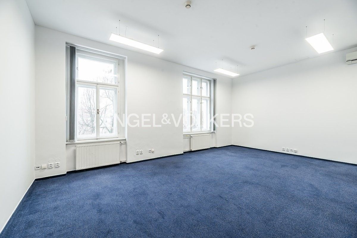 Pronájem kancelář - Žerotínova 1133, Praha Žižkov, 451 m² - 5