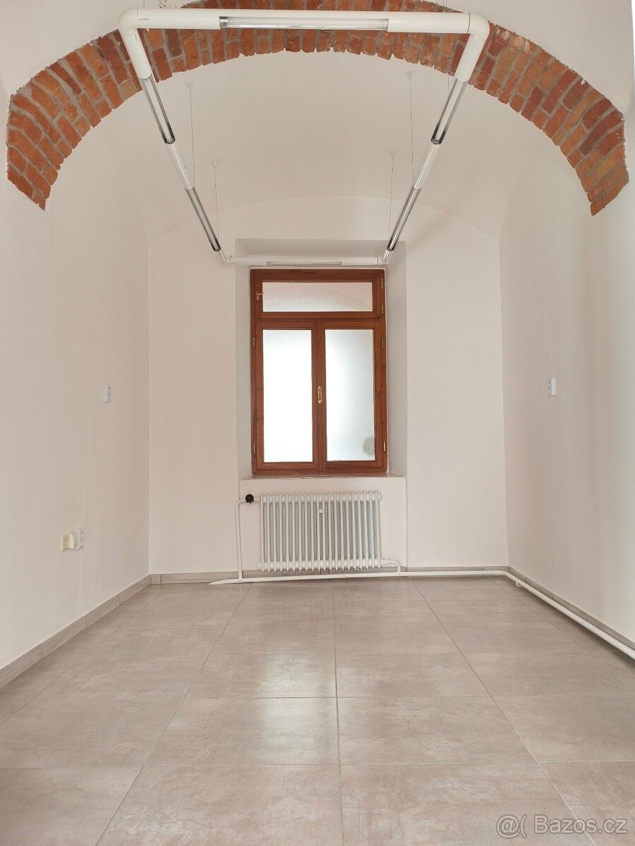 Kancelář · Česká Lípa, 470 01 - 4