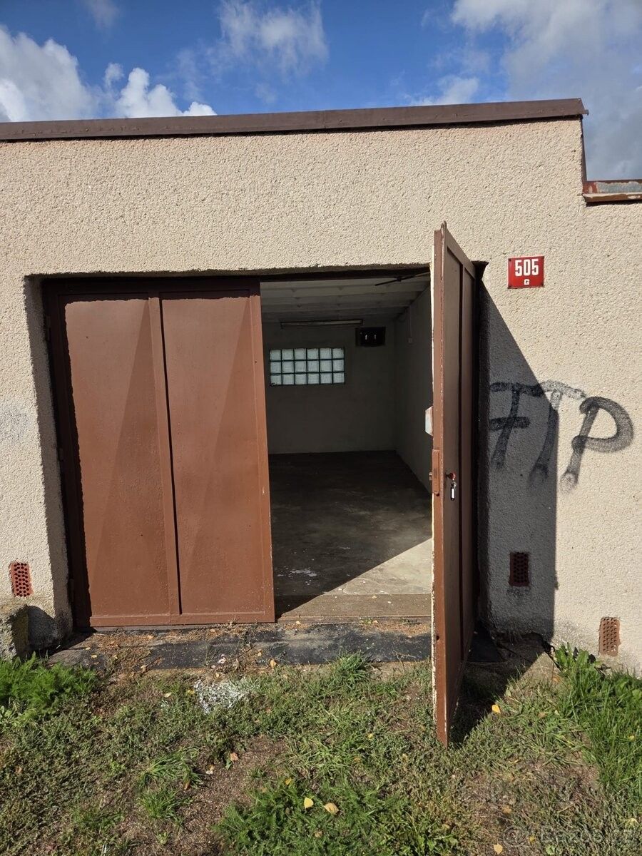 Garáže, Lanškroun, 563 01 - 1