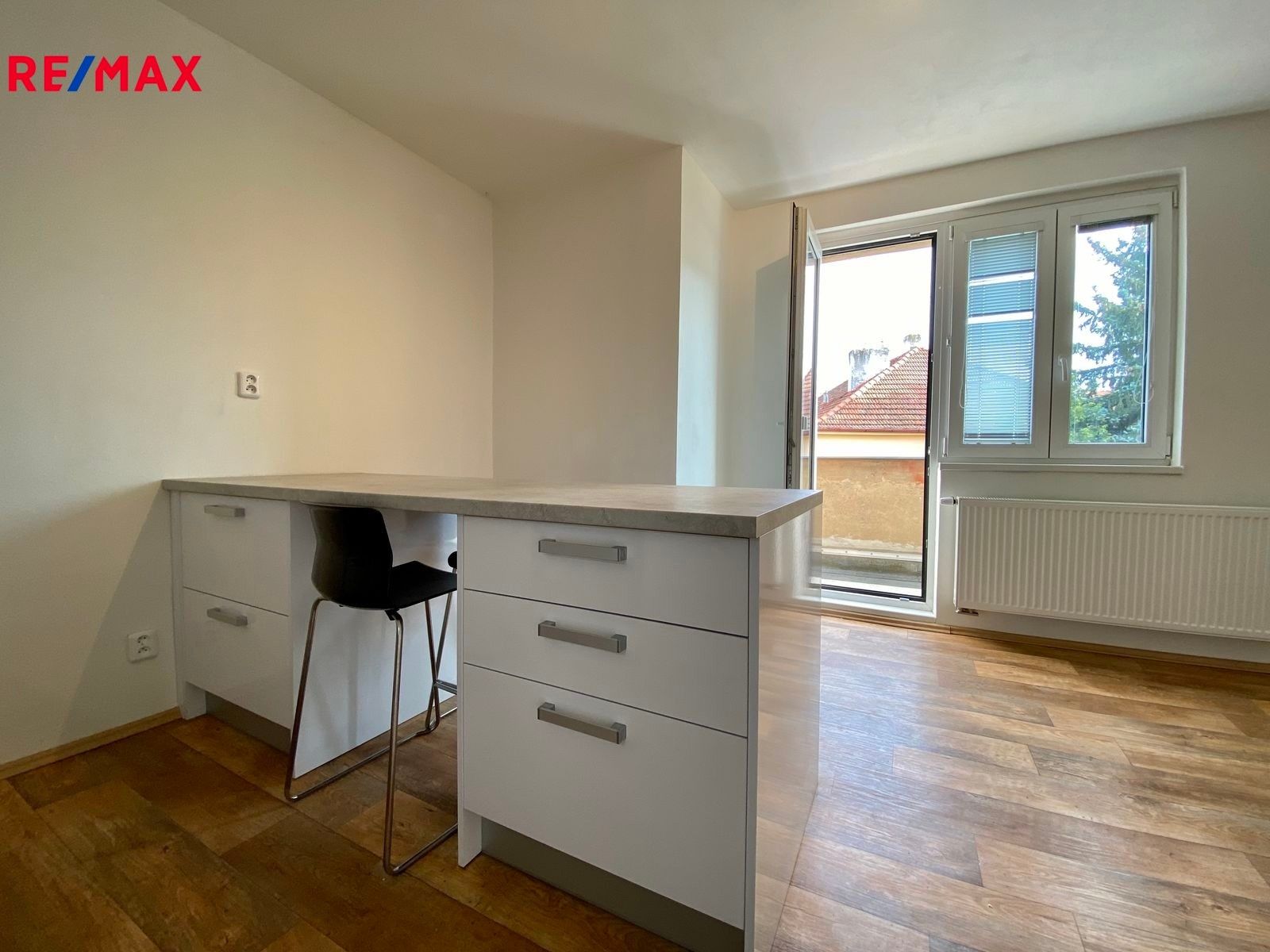 Pronájem byt 2+kk - U Šalamounky 2398, Praha, 38 m²