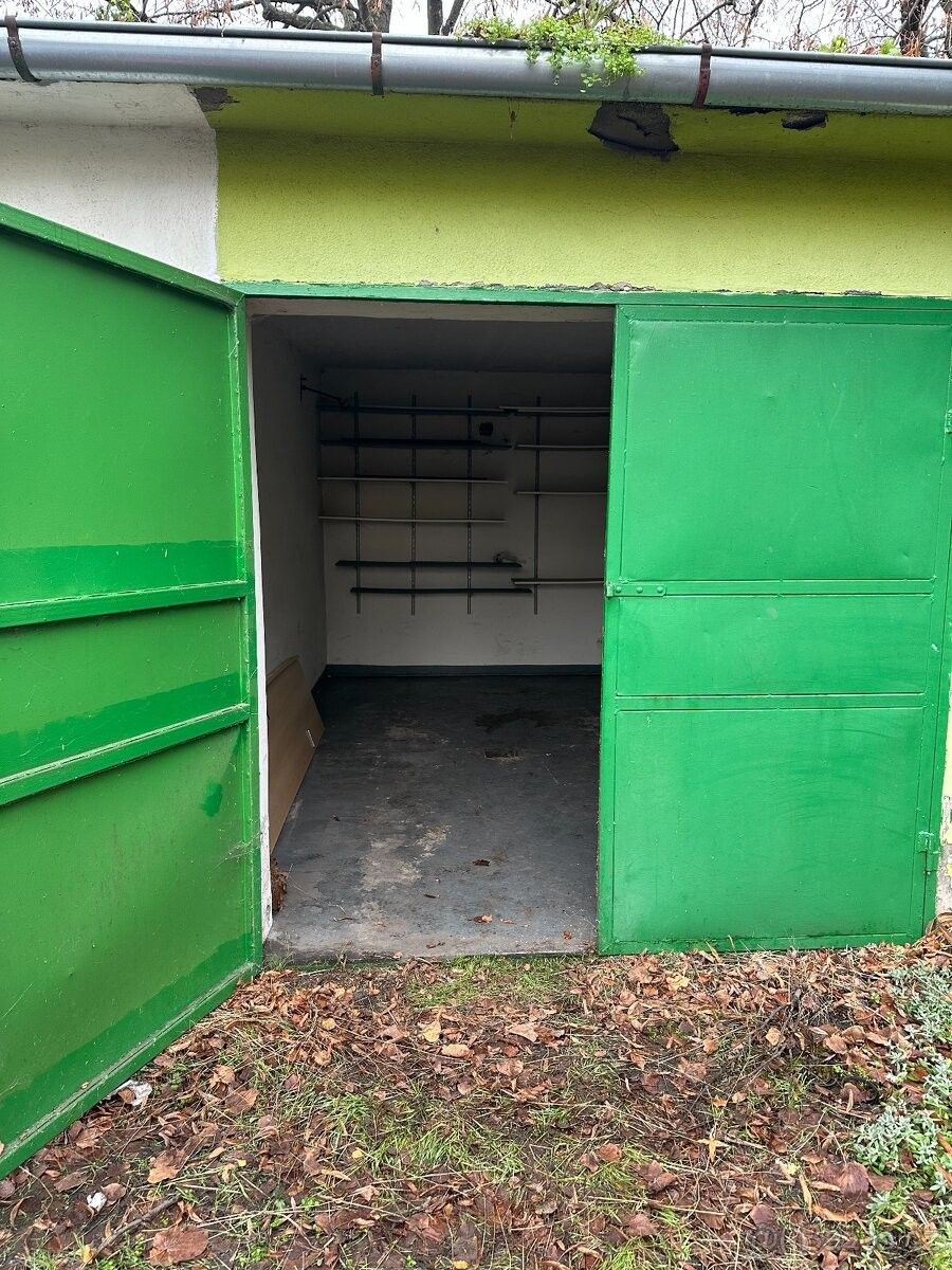 Garáže, Chomutov, 430 01