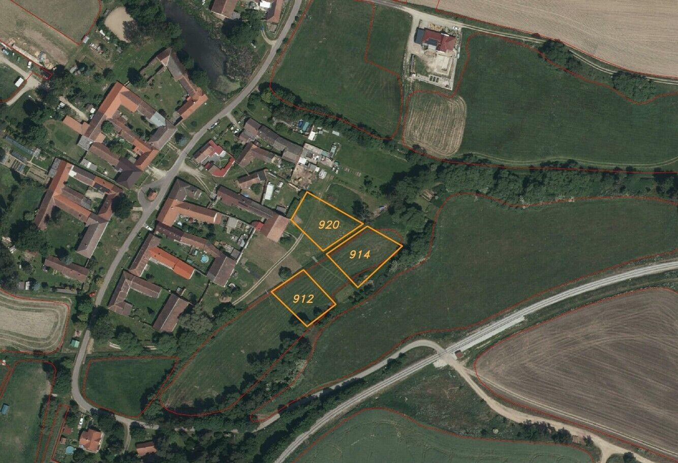 Ostatní, Urbaneč, Peč, 2 m²