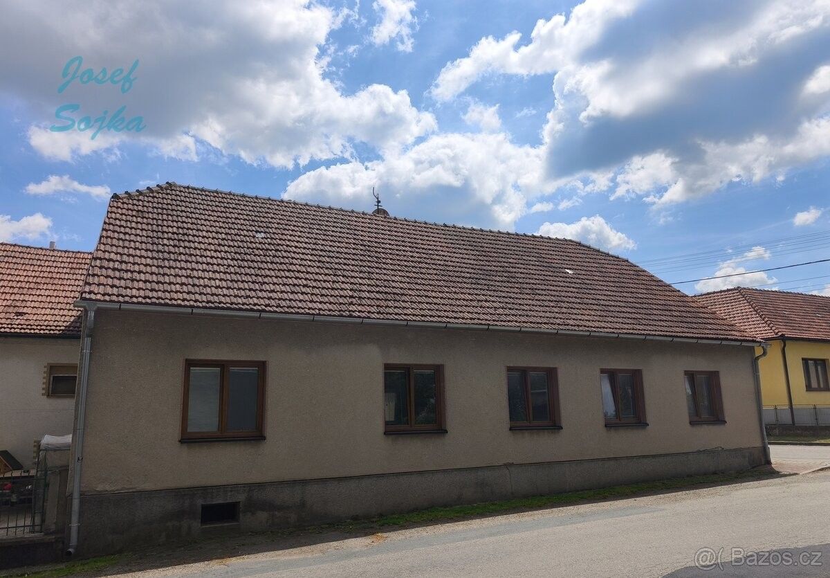 Rodinné domy, Tišnov, 666 01 - 2