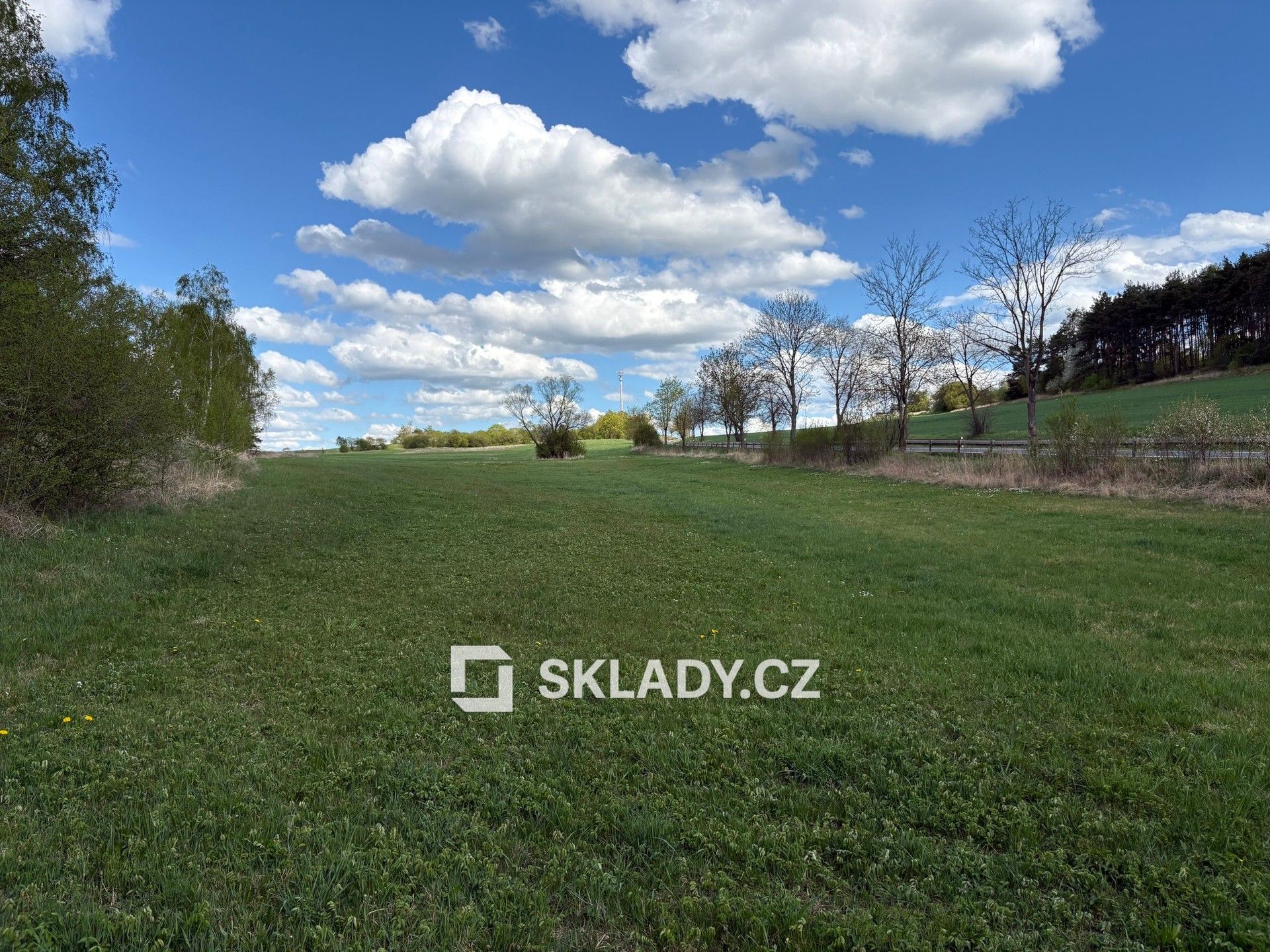 Prodej komerční pozemek - Višňová