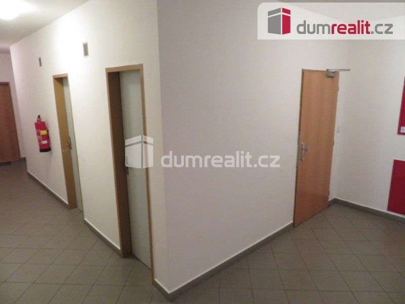 Pronájem garáž - V Zeleném údolí 1378, Praha Kunratice, 15 m² - 5