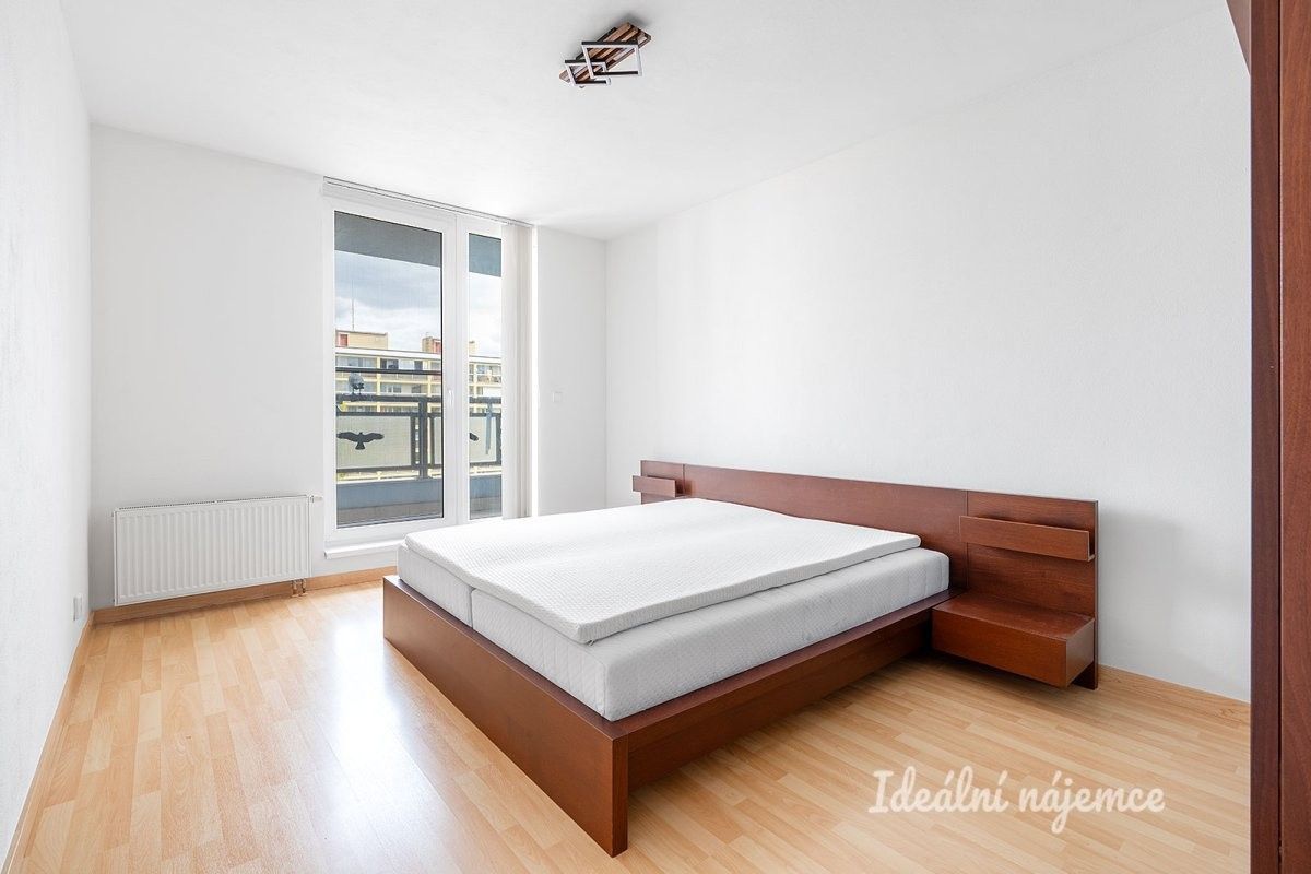 Byt 2+kk · 61 m² · Přeštická, Praha - 3