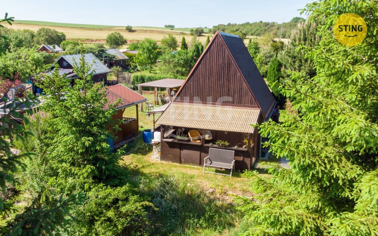 Chaty, Zeměchy, Kralupy nad Vltavou, 35 m² - 1