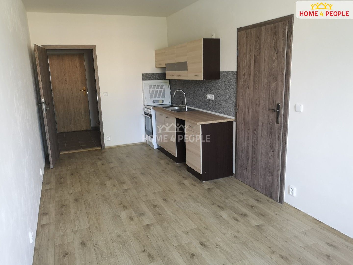 Byt 2+kk · 46 m² · Školní, Chodov - 3
