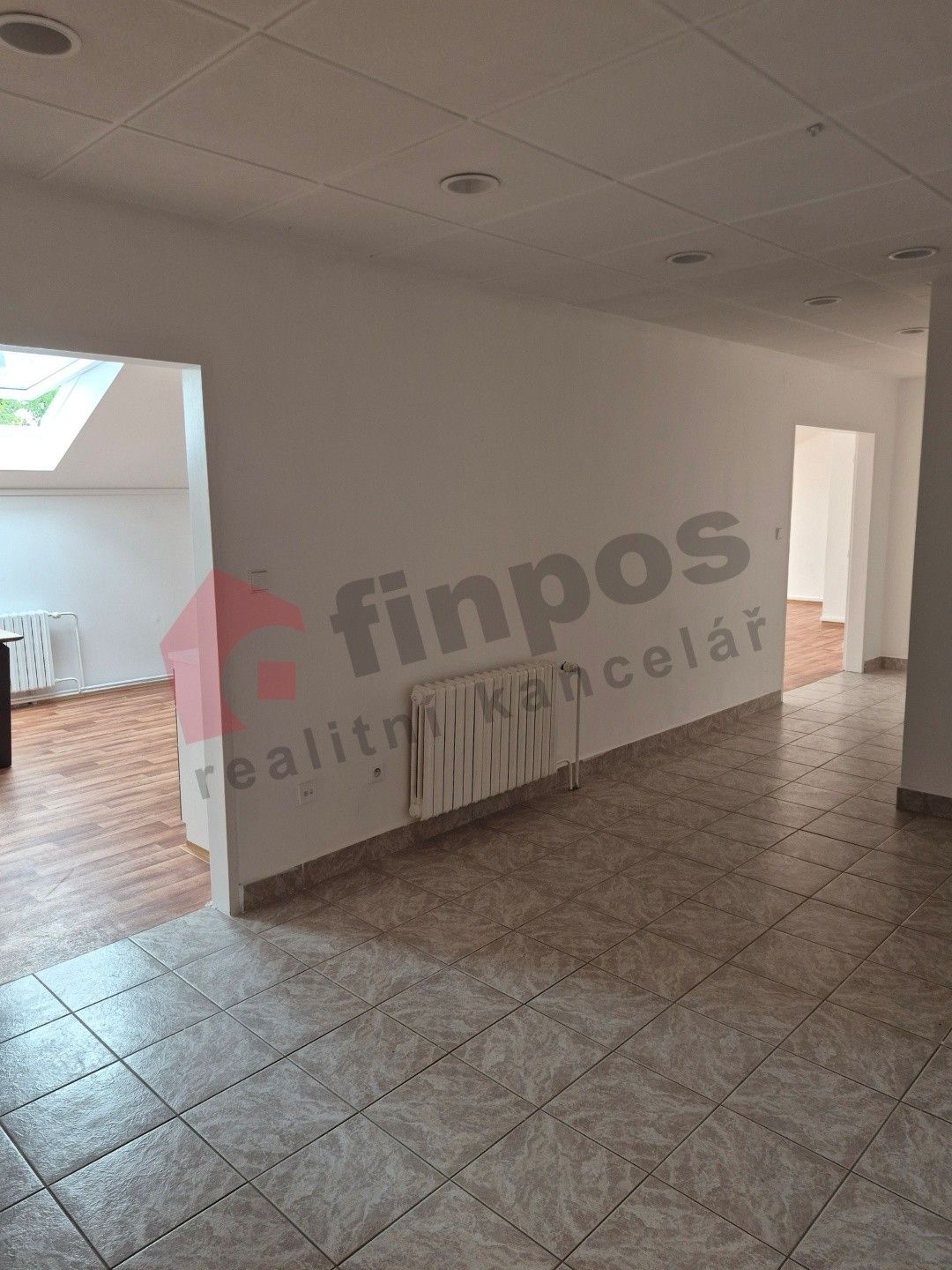 Pronájem obchodní prostory - Ringhofferovo náměstí  , Kamenice, 100 m² - 5