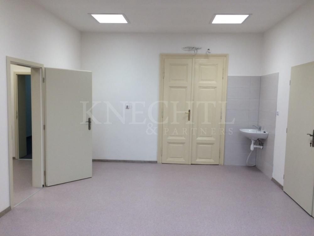 Pronájem kancelář - Staré nám., Ostrov, 41 m² - 5