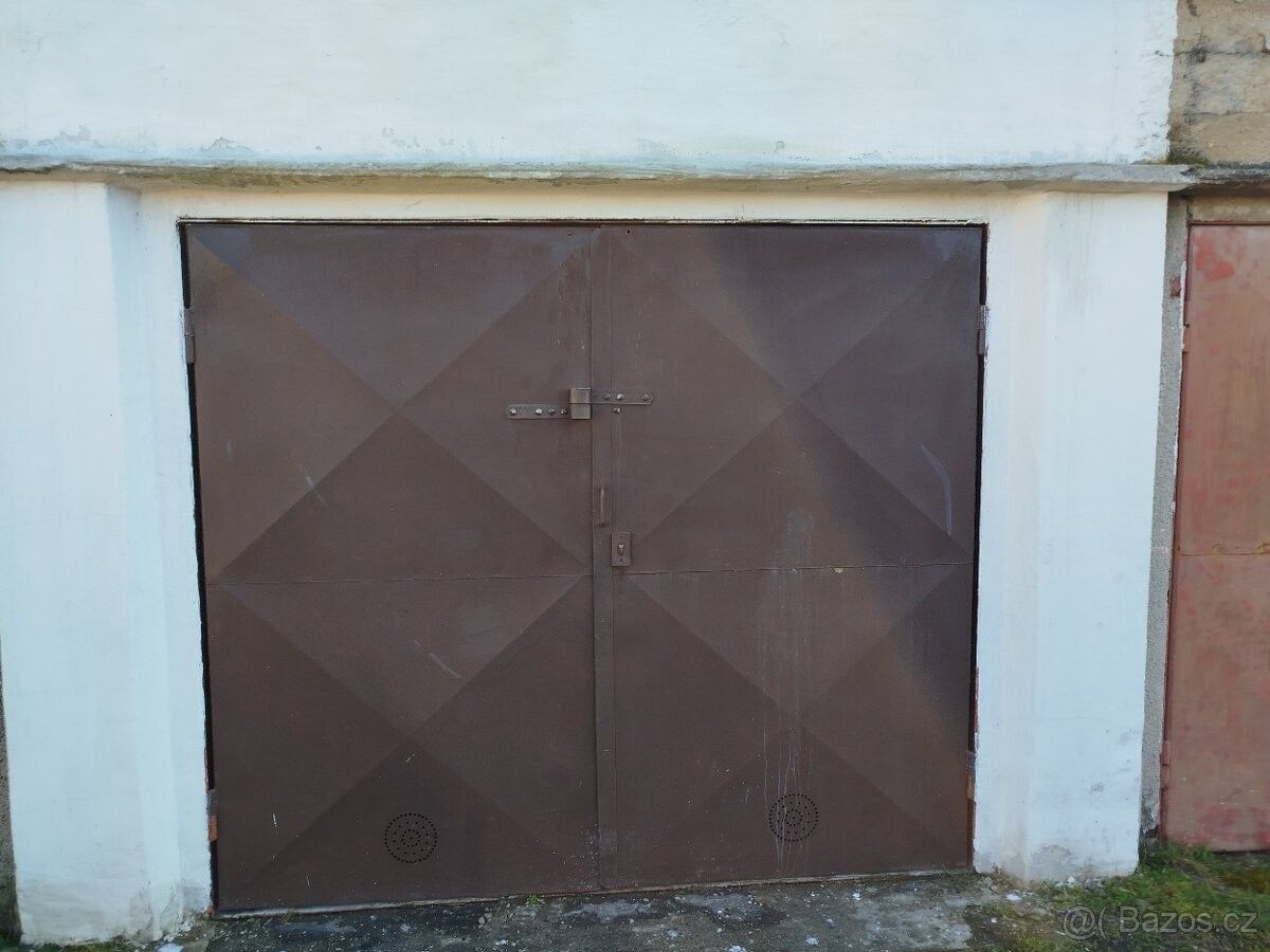 Garáže, Kosmonosy, 293 06