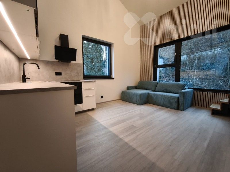 Pronájem byt 2+kk - Hlubočepy, Praha, 40 m²