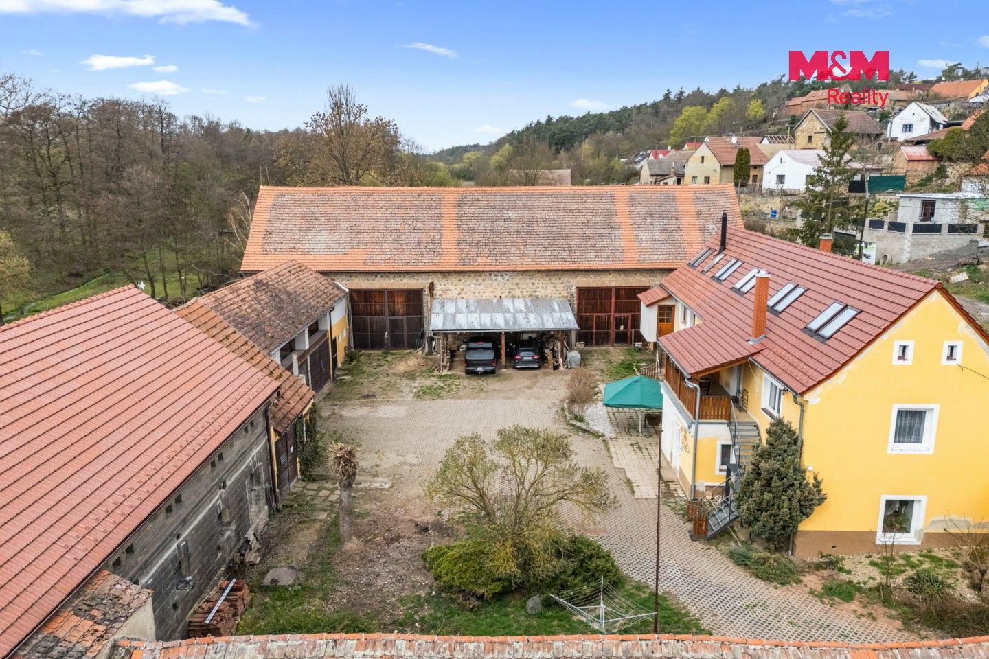 Nemovitost · 380 m² · Jarpice - 4