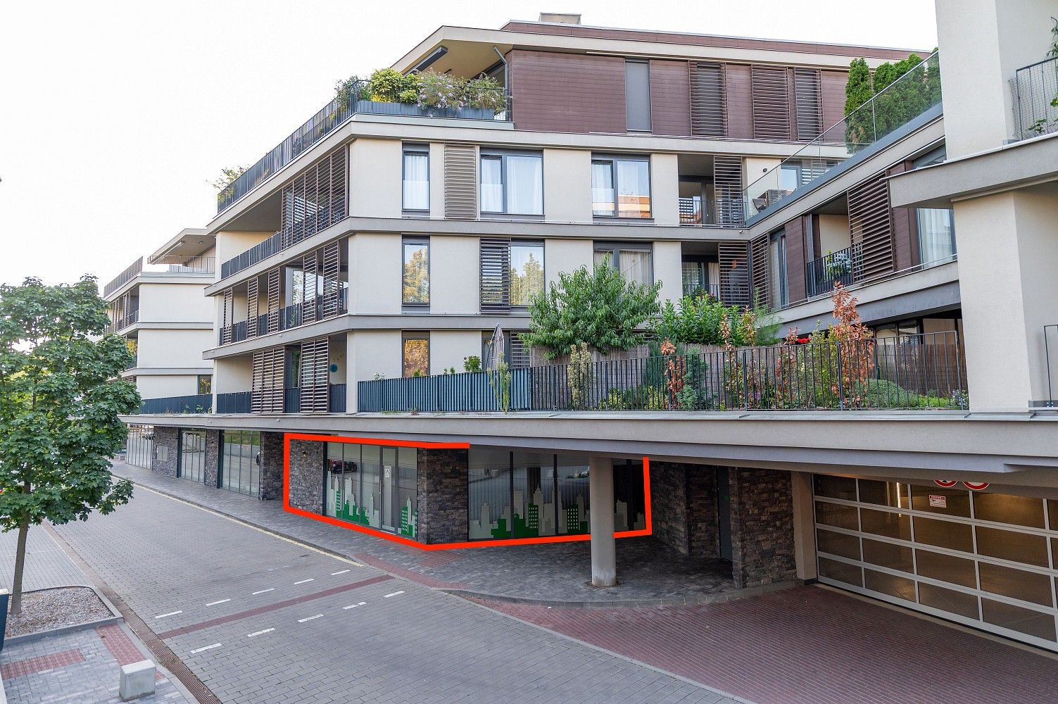Prodej kancelář - Praha - Prosek, okres Praha 9, Hlavní město Praha, 225 m² - 2