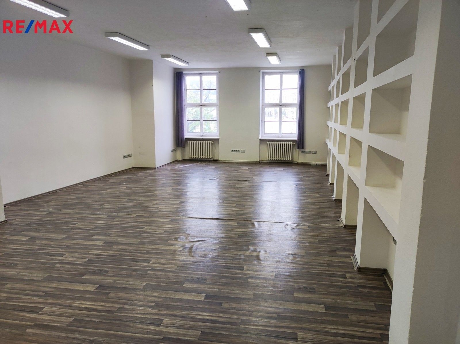 Pronájem kancelář - Masarykovo náměstí, Jihlava, 63 m²