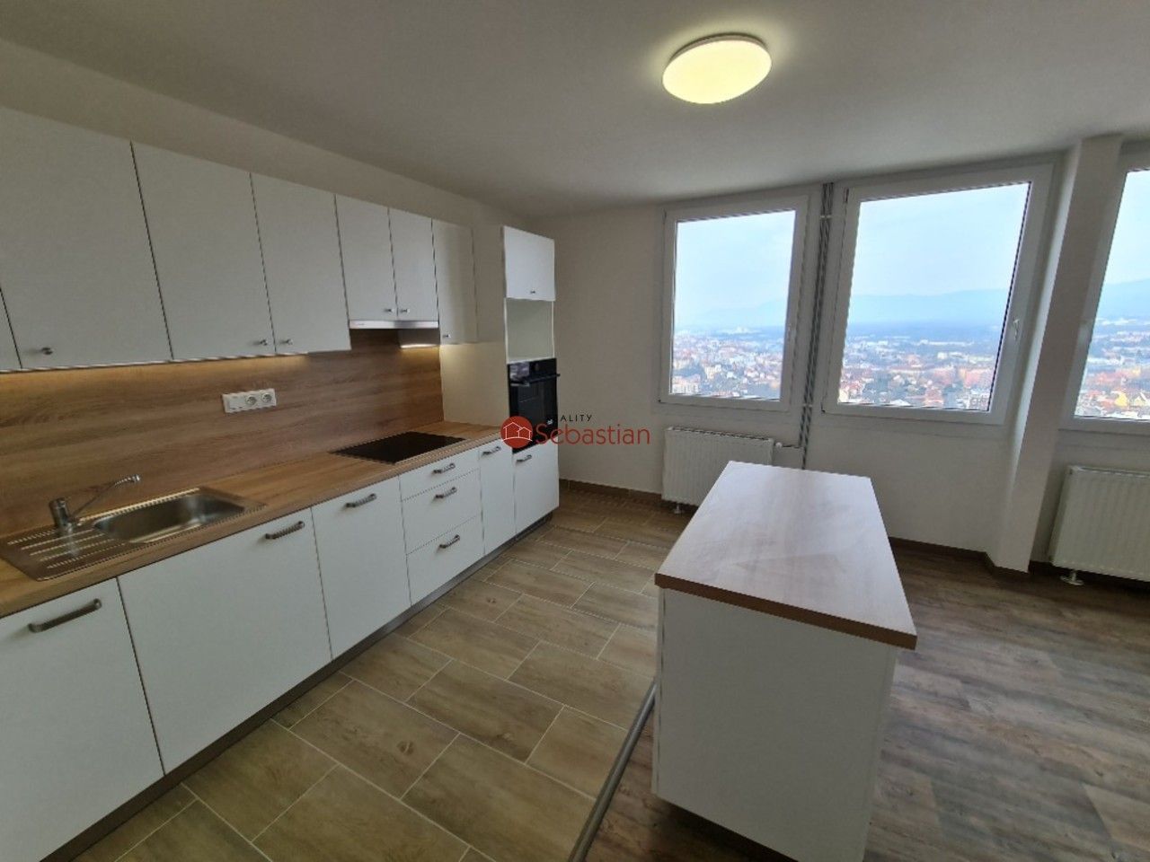 2+kk, Antonína Sochora, Teplice, 59 m²