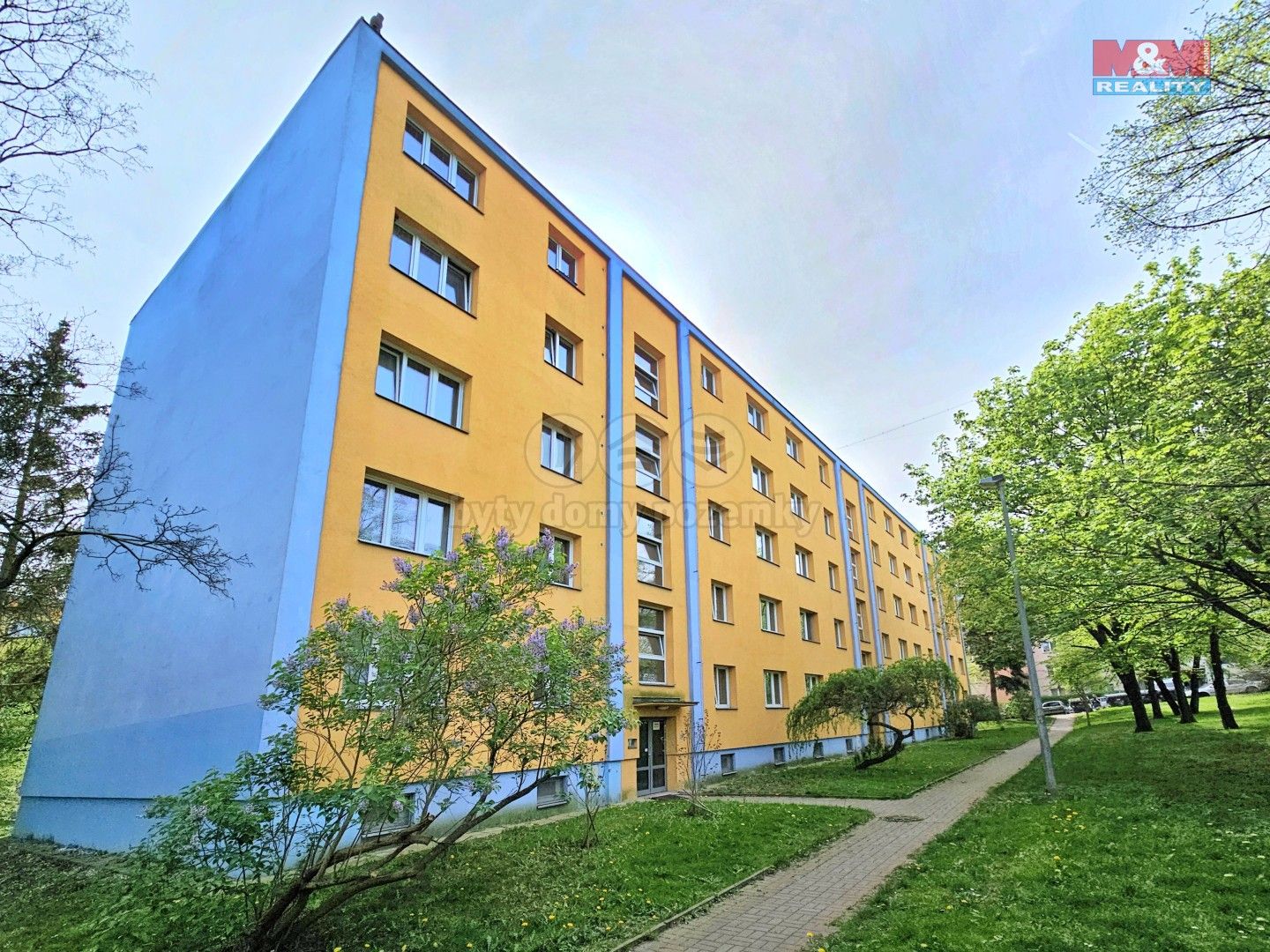 Pronájem byt 2+1 - Chotutická, Praha, 52 m²