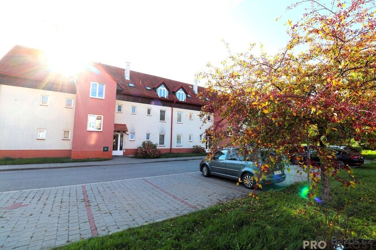 Byty, Pozořice, 664 07