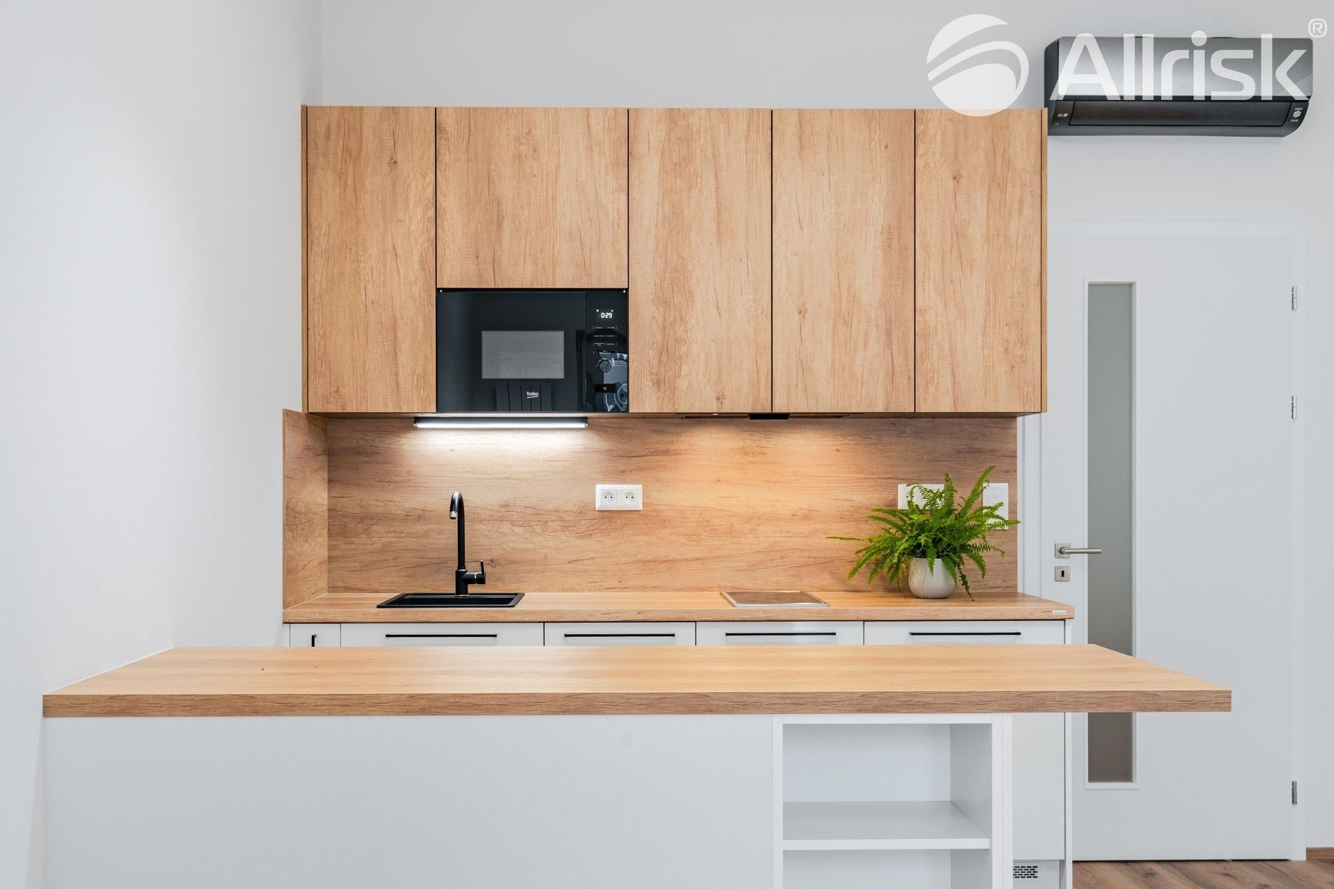 1+kk, Komárovská 744, Brno, 28 m²