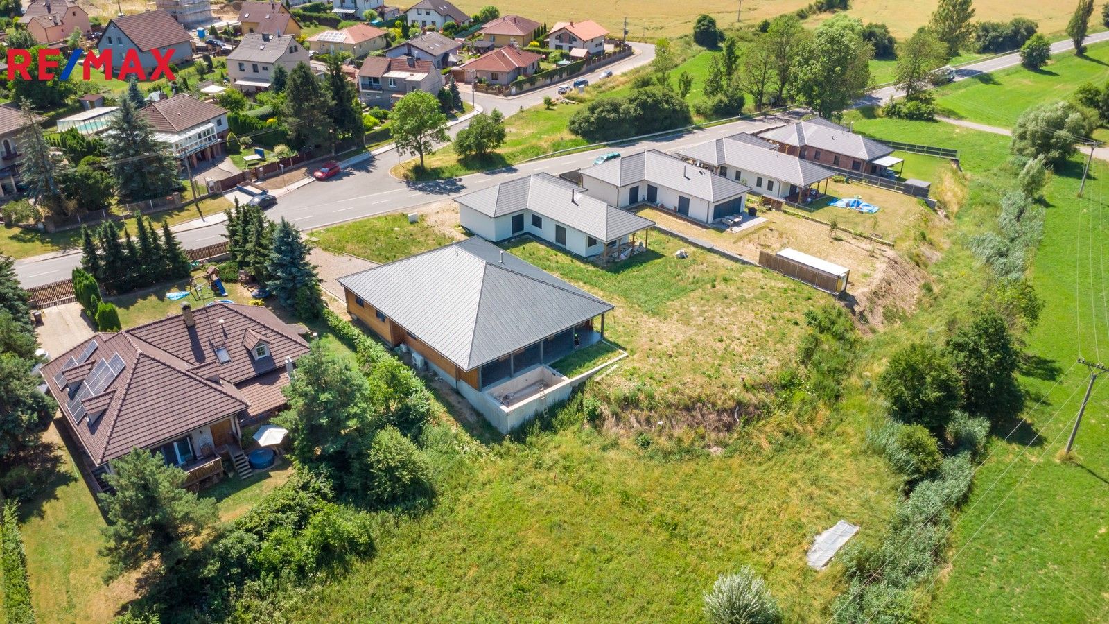 Prodej rodinný dům - Karlovarská, Velká Dobrá, 225 m²