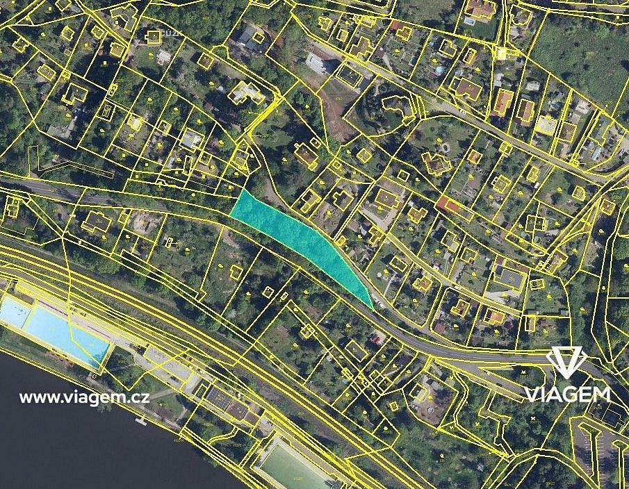 Zahrada, 15 998 m²