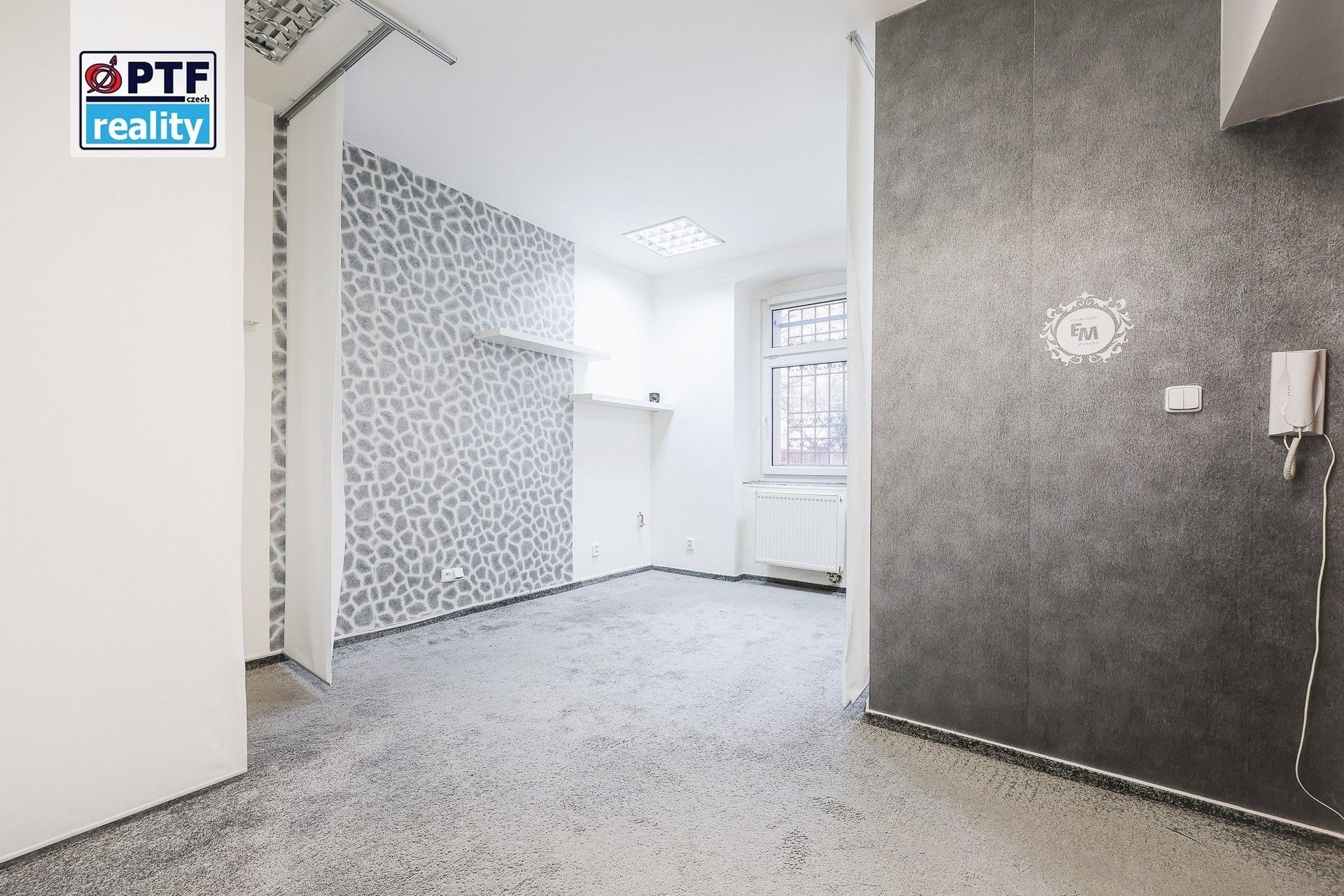 Obchodní prostory, Na Roudné, Plzeň, 43 m²