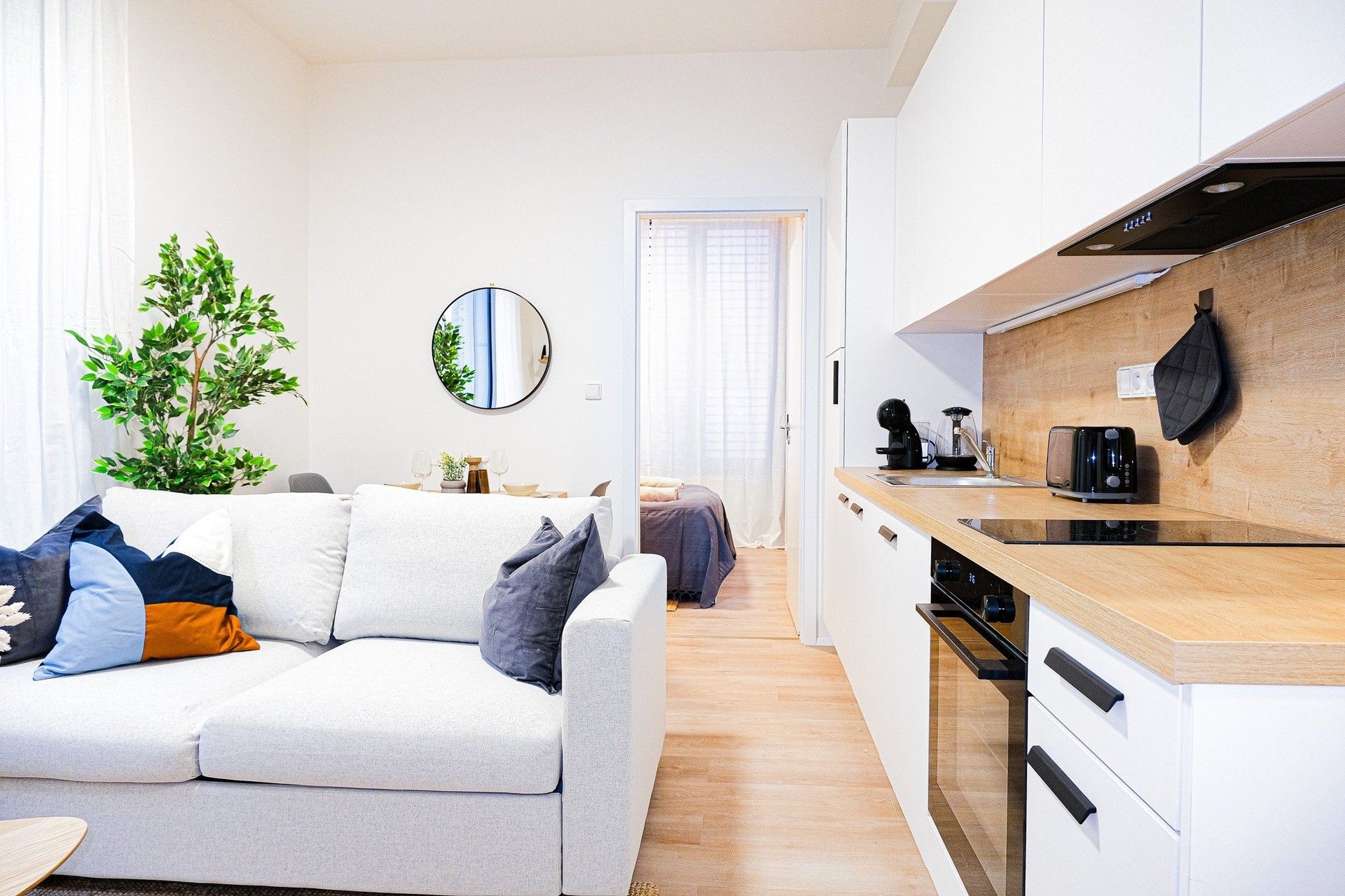2+kk, Plzeňská, Praha, 33 m² - 1