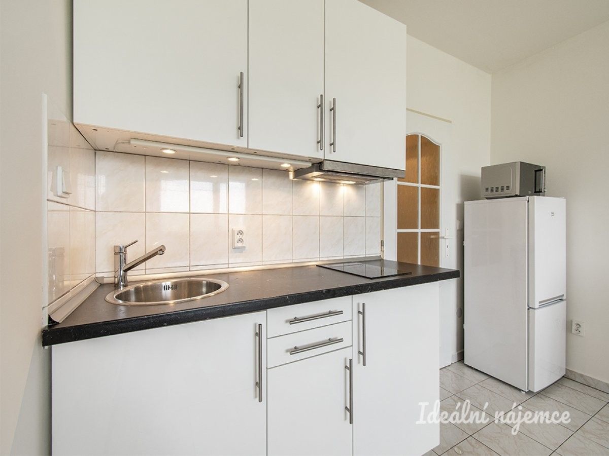 Byt 1+kk · 26 m² · Štúrova, Praha - 4