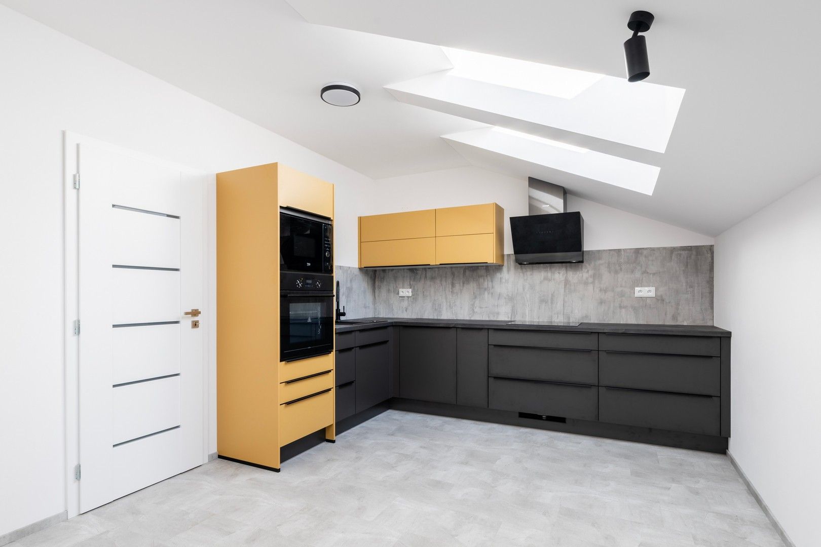 Pronájem byt 3+kk - Malostranská, Plzeň, 90 m²