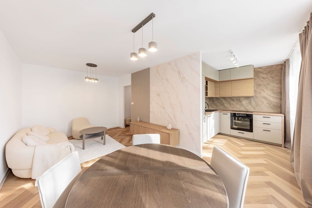 3+kk, Jablonecká, Praha - Prosek, 70 m² - 2