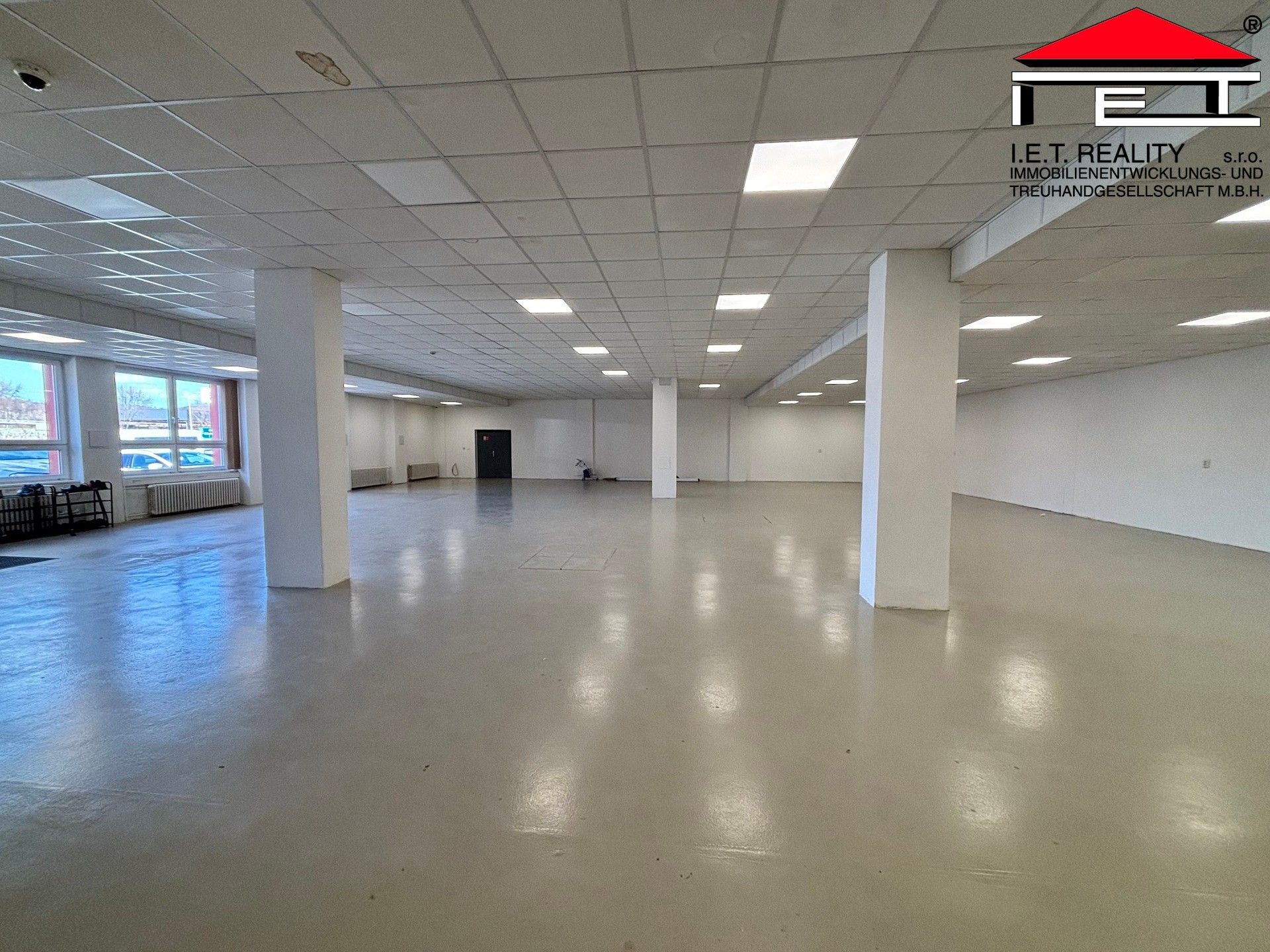 Sklady, Slovenská, Ostrava, 482 m²