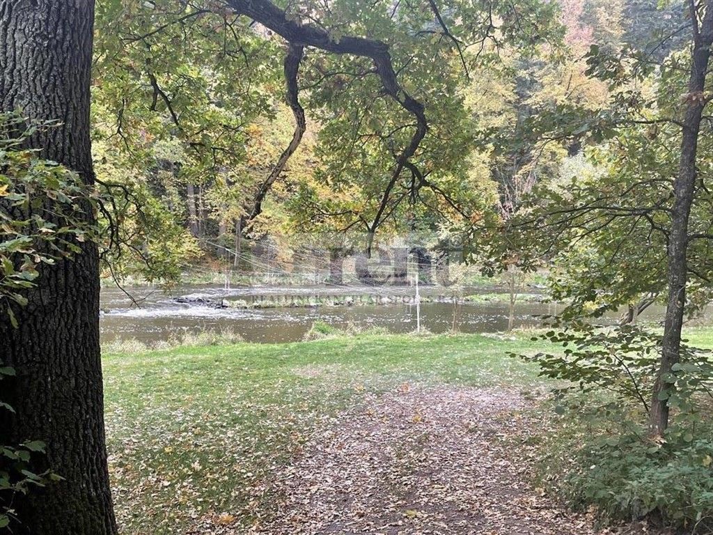 Lesy, Tábor, 13 m²