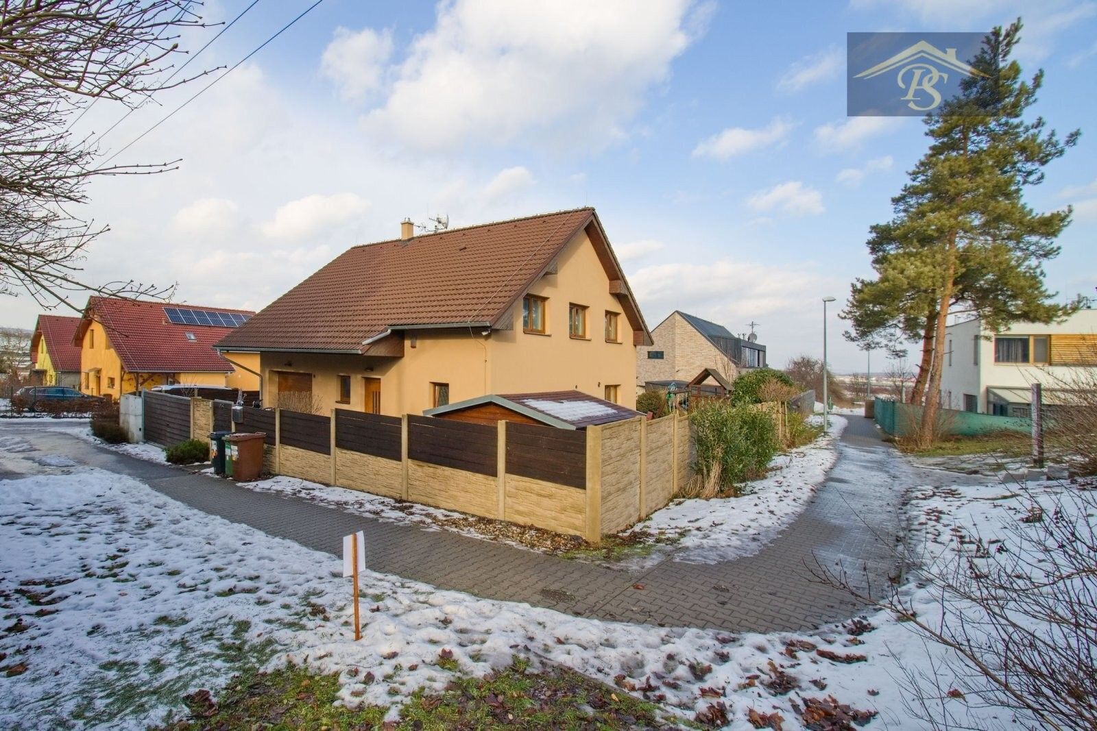 Rodinné domy, Školská, Líbeznice, 186 m²