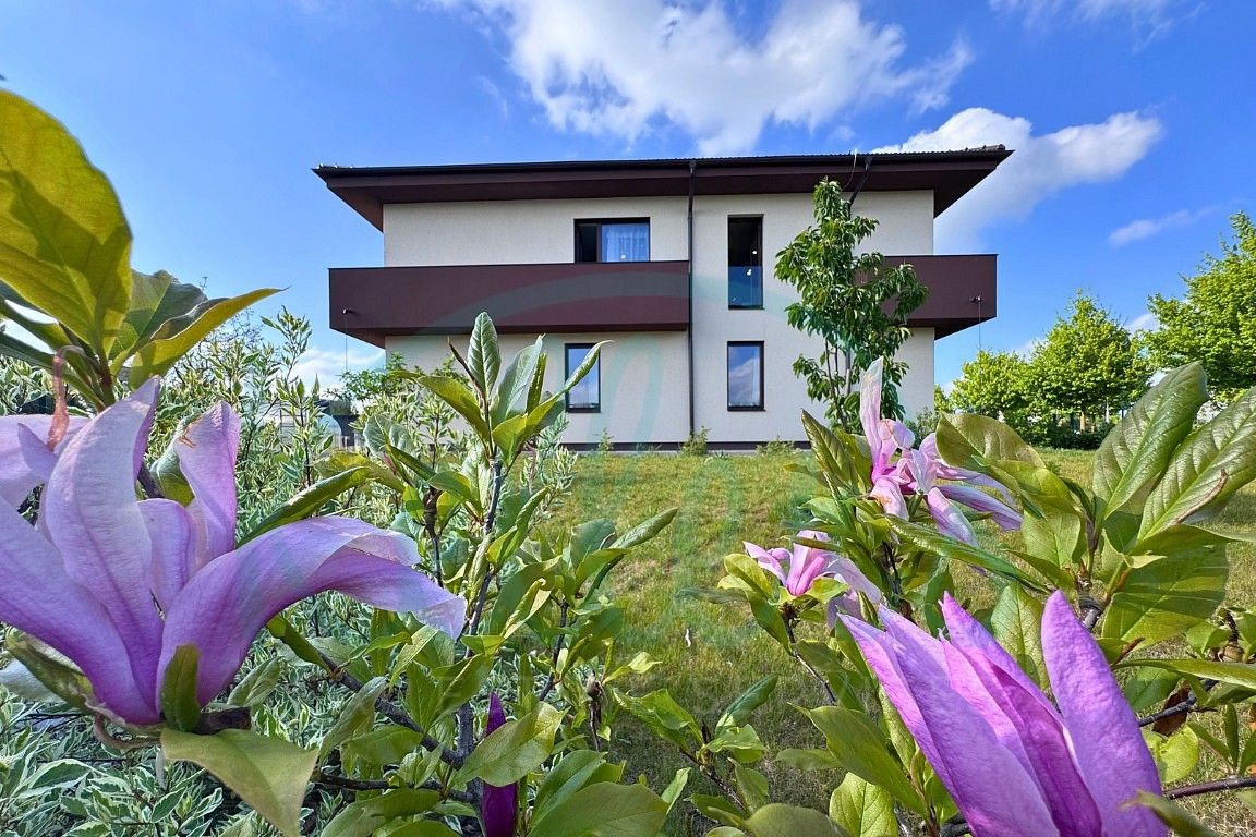 Rodinné domy, Vysoký Újezd, okres Beroun, Středočeský kraj, 244 m² - 2