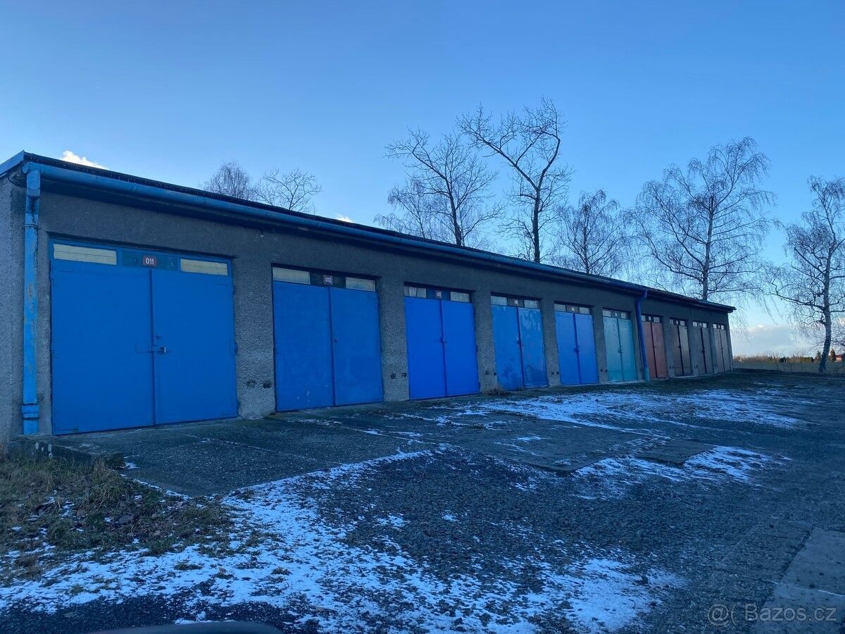Garáže, Kopřivnice, 742 21