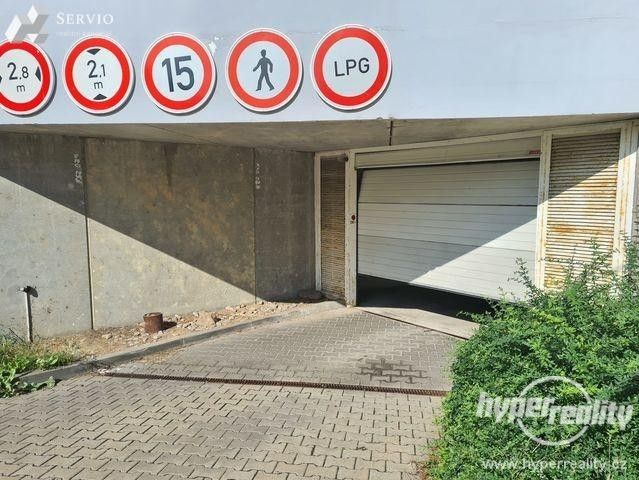Pronájem garáž - Majdalenky, Brno, Lesná, 12 m²