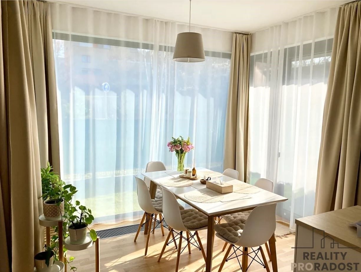 3+kk, Michelská, Praha, 85 m²