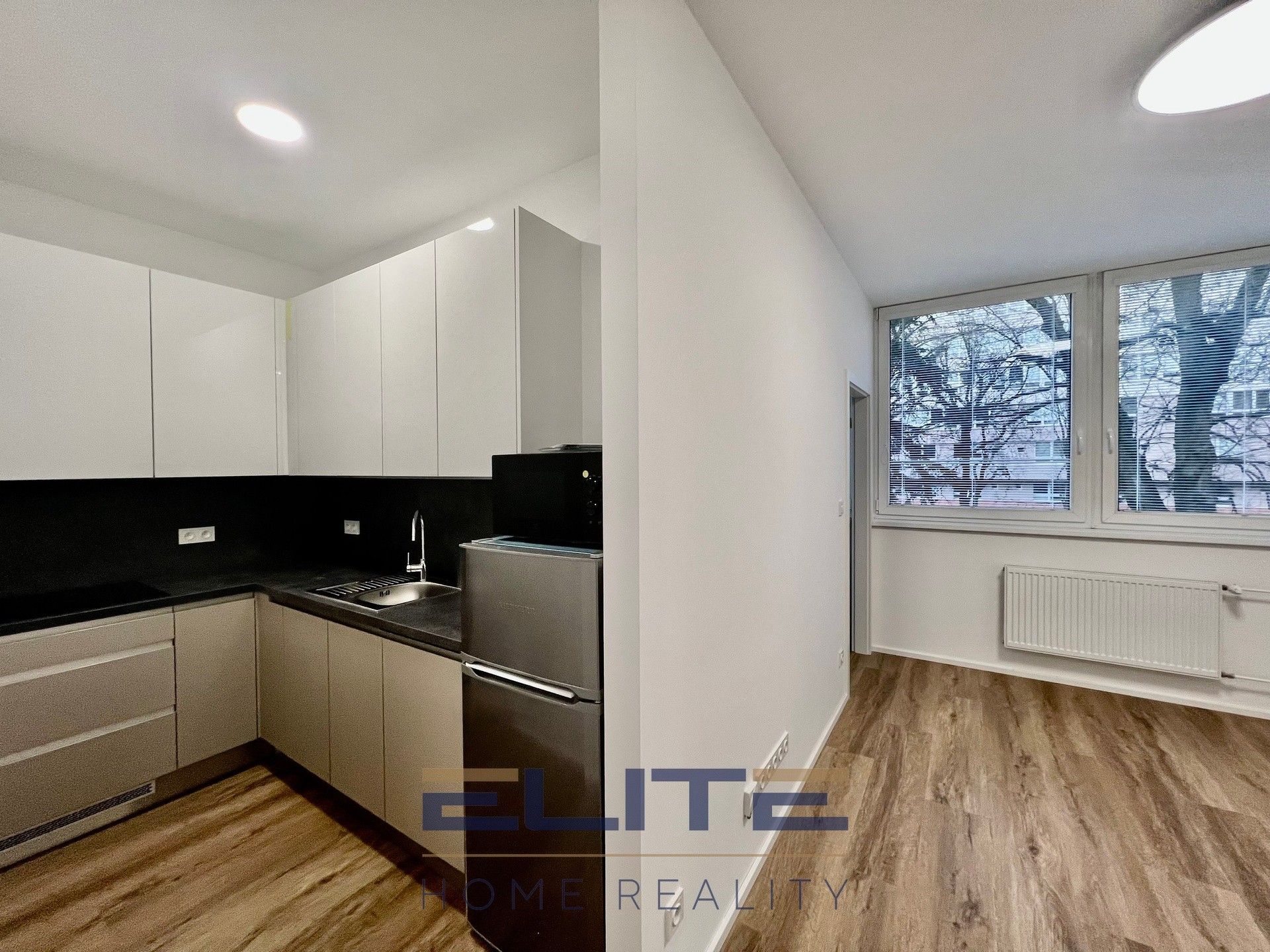 Pronájem byt 2+kk - Voroněžská, Liberec, 34 m²