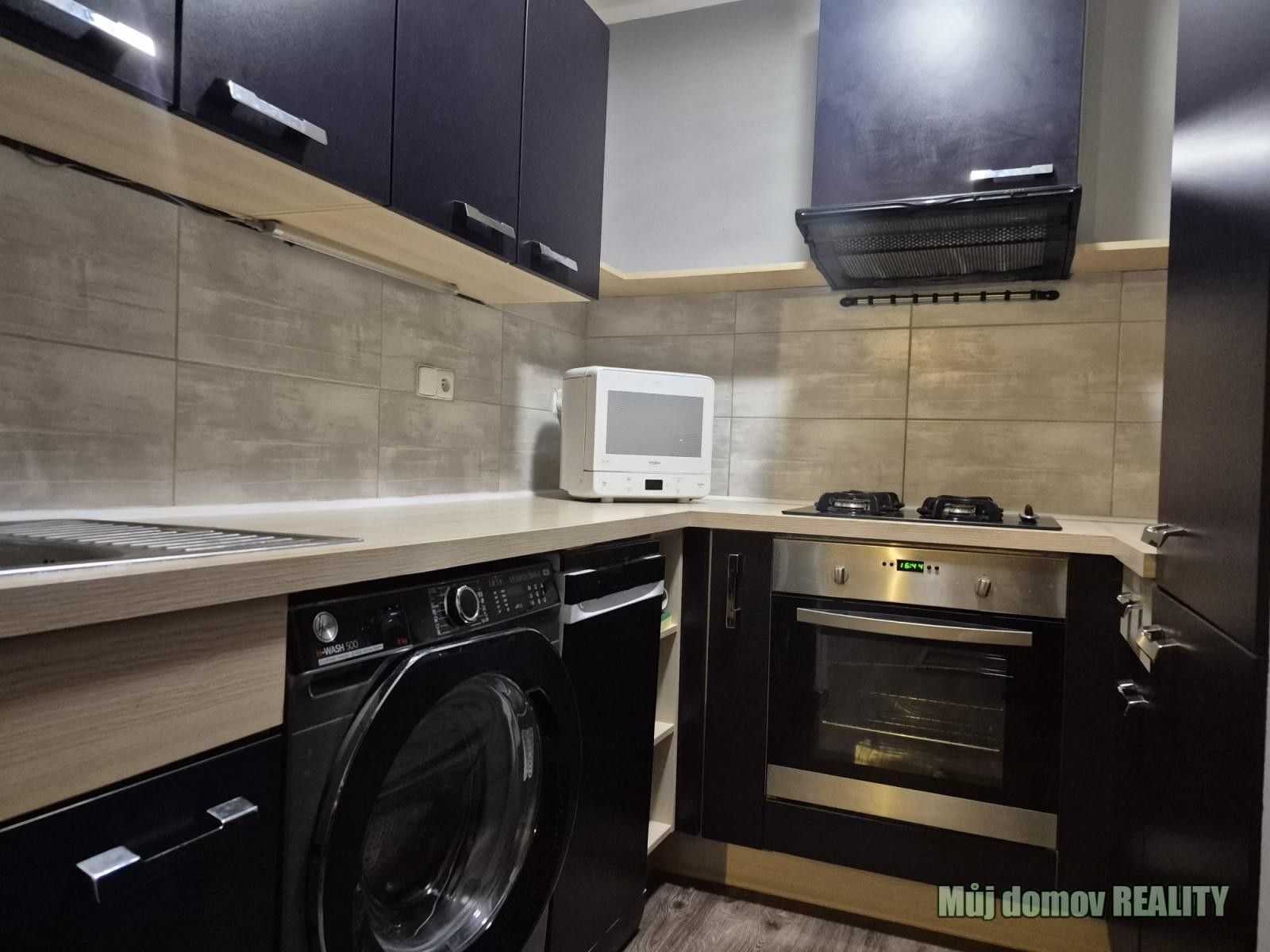 Pronájem byt 2+kk - Mendelova, Praha, 42 m²