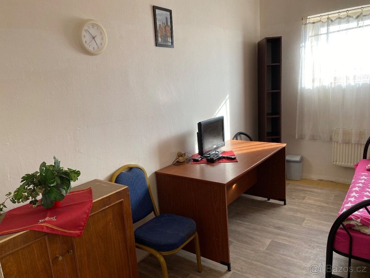 Pronájem byt - Horoměřice, 252 62