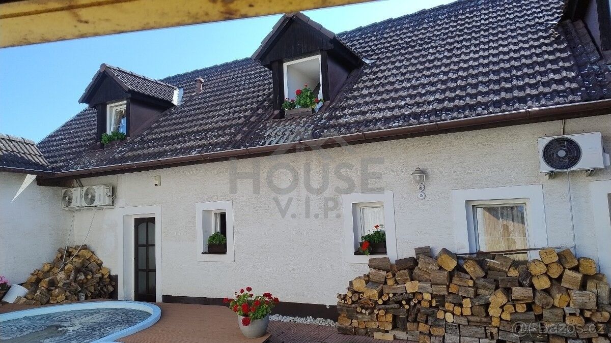 Rodinné domy, Prostřední, Hýskov, 203 m²