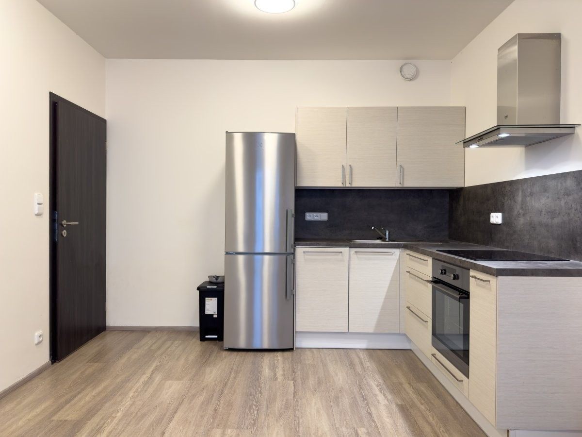 Pronájem byt 2+kk - Dolní Měcholupy, Praha, 54 m² - 2