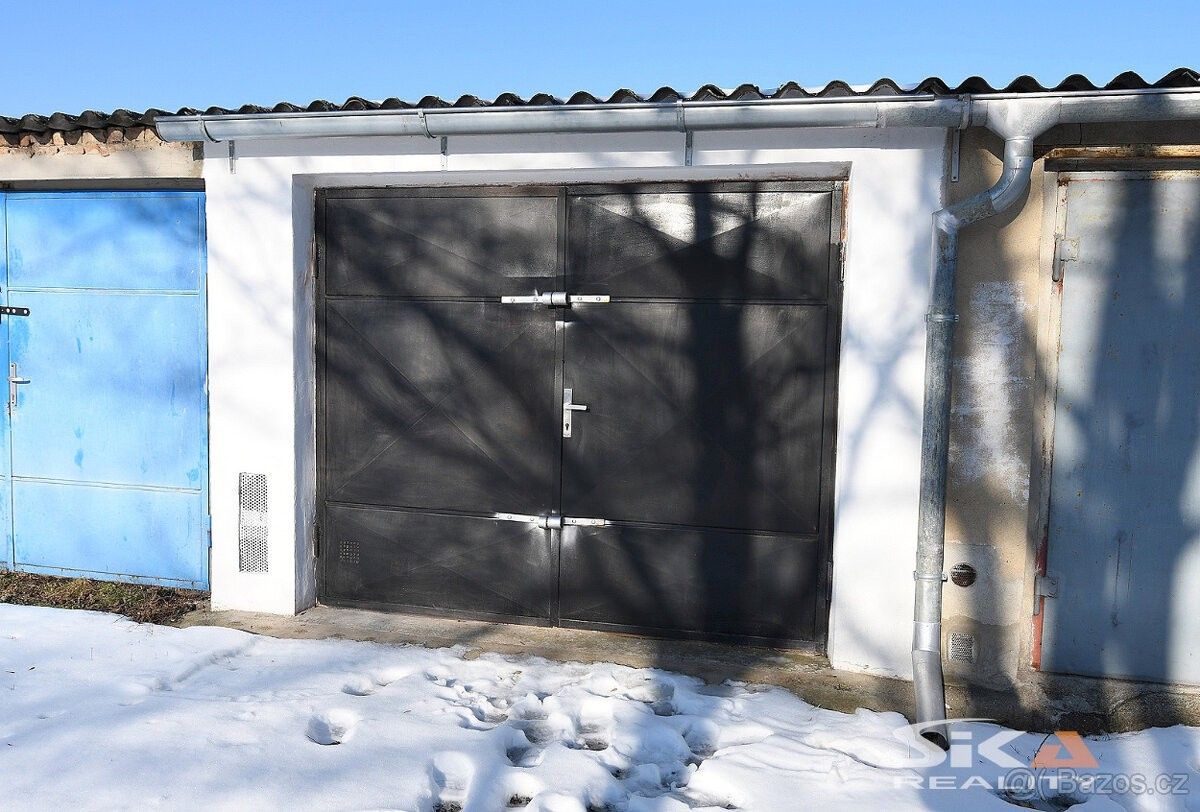 Garáže, Louny, 440 01