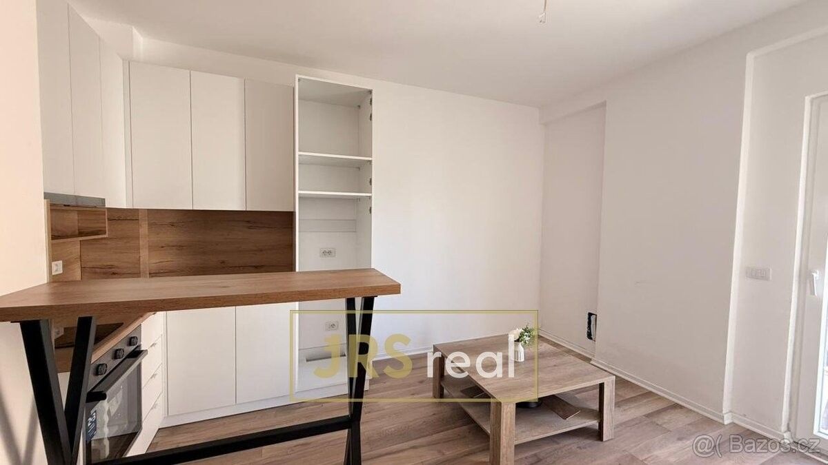 Prodej byt - 987 66, Zahraničí - 5