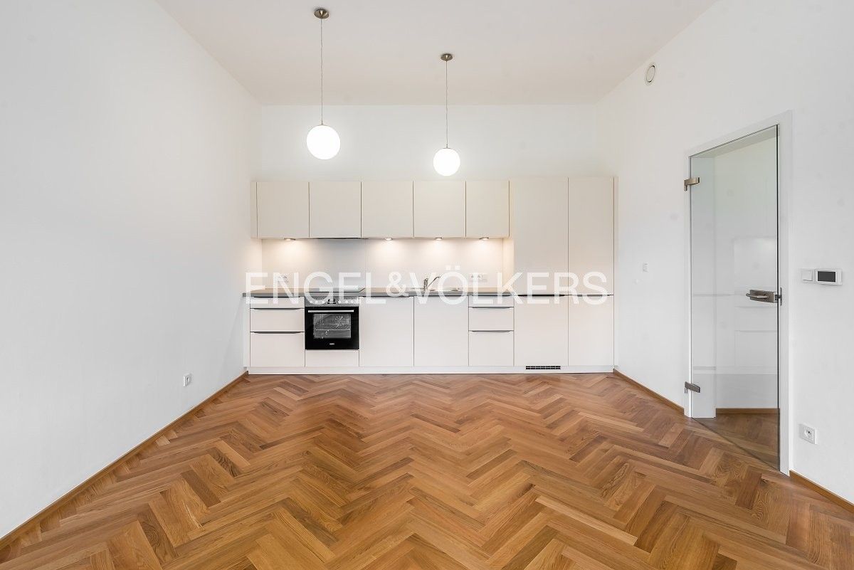Byt 2+kk · 46 m² · Seifertova 561, Praha Žižkov - 3
