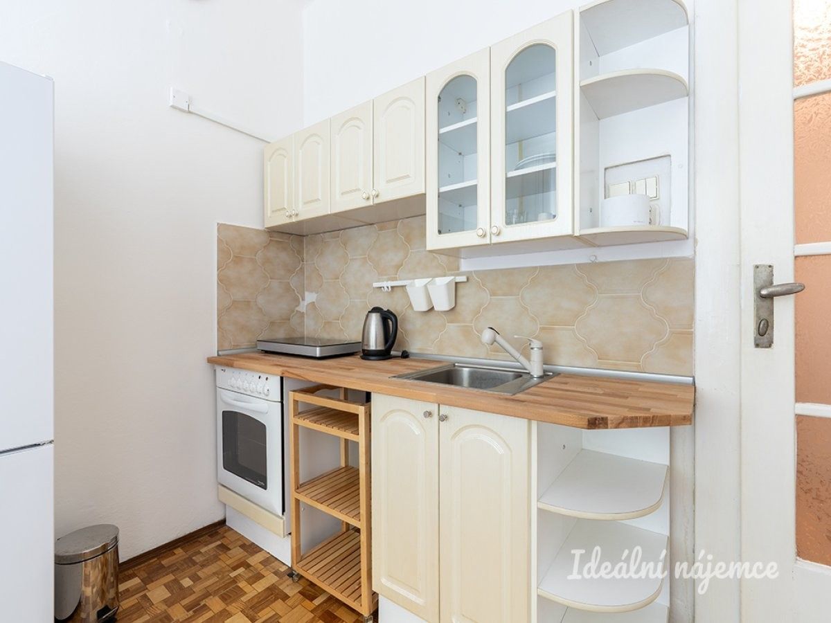 1+kk, Soběslavská, Praha, 20 m²