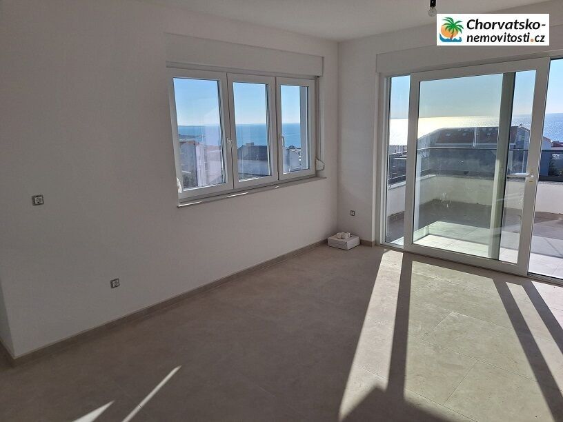 Byty, 987 66, Zahraničí