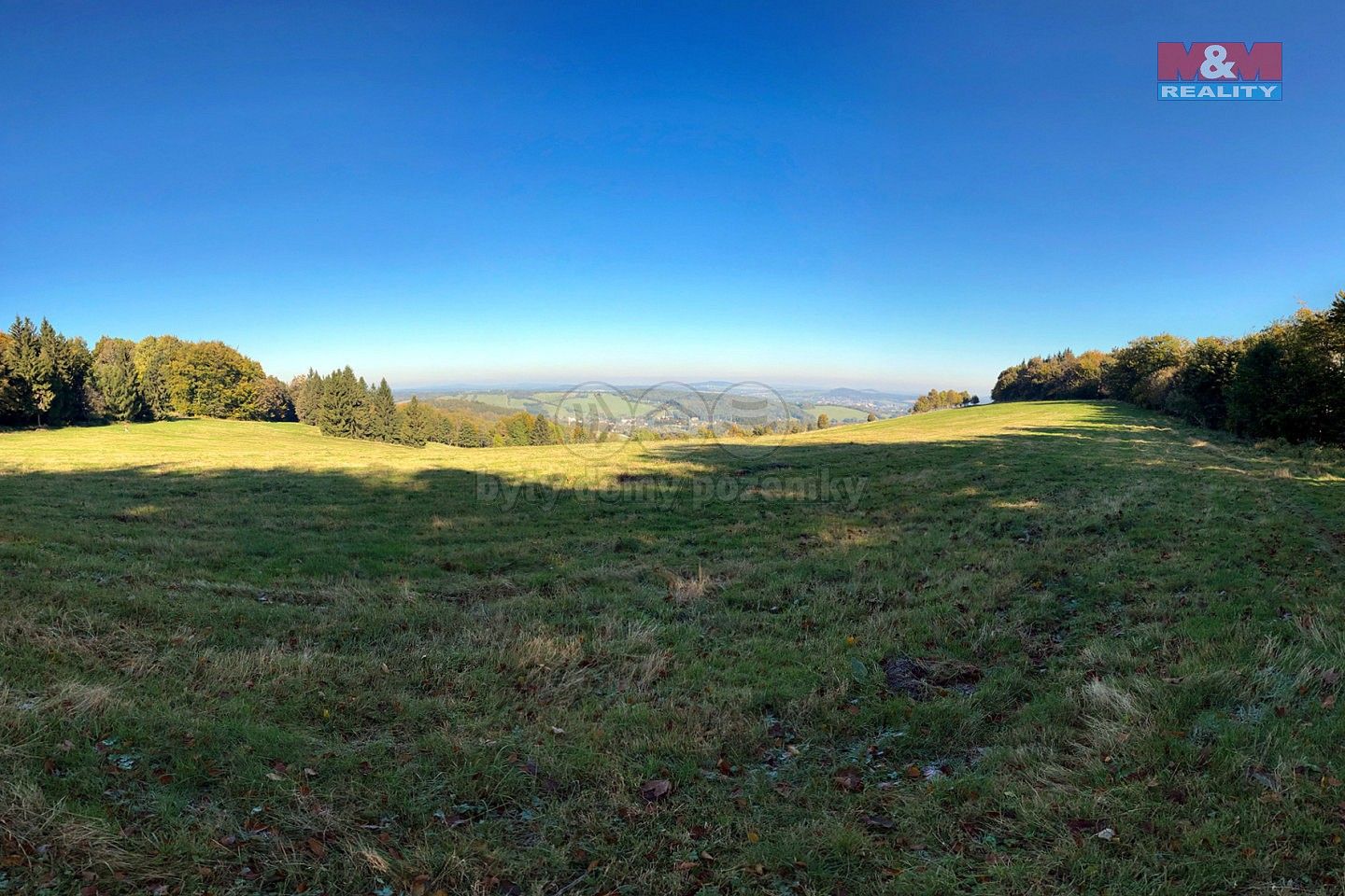 Louka, 15 674 m²