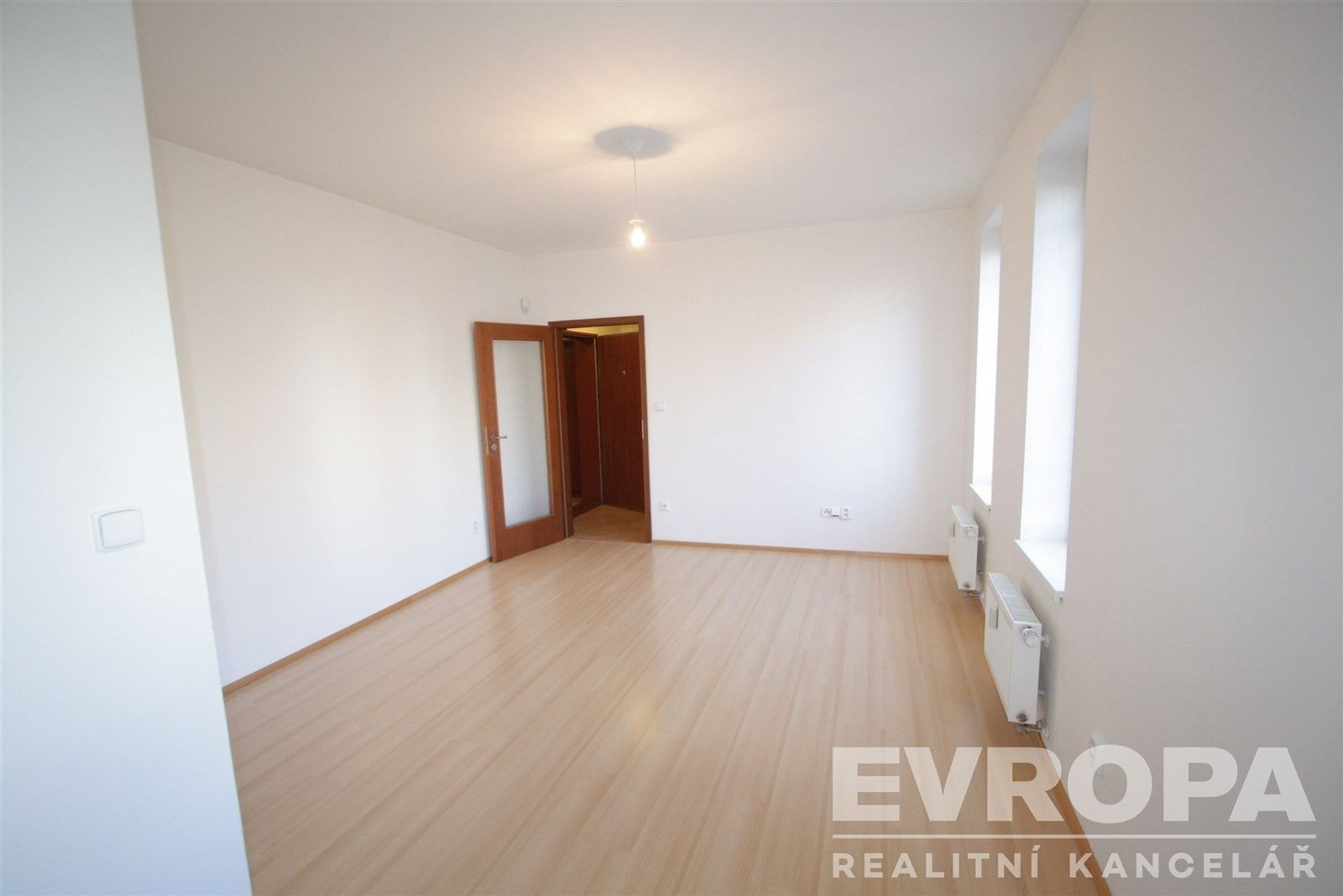Prodej byt 1+kk - Plzeňská 1270, Praha, 28 m²