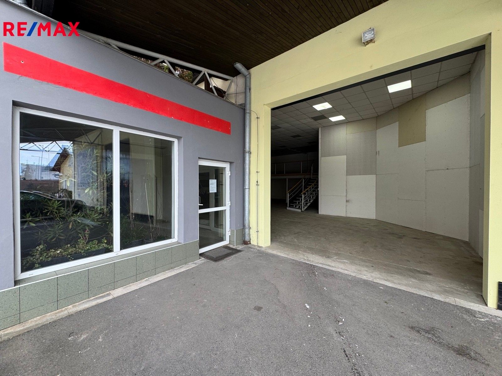 Pronájem obchodní prostory - ČSA, Velká Bystřice, 355 m²